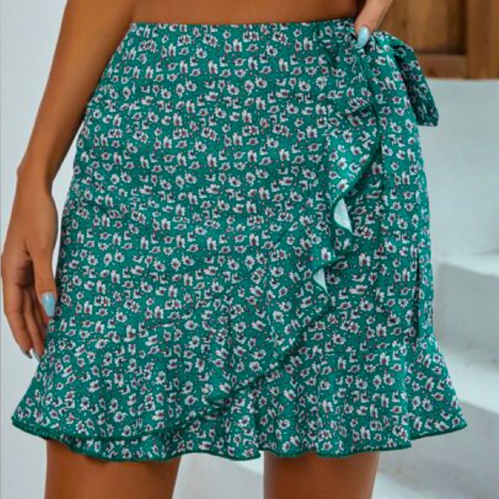 New Ditsy Floral Teal Wrap Mini Skirt Ruffled Hem Size S 27” Adjustable Ditzy